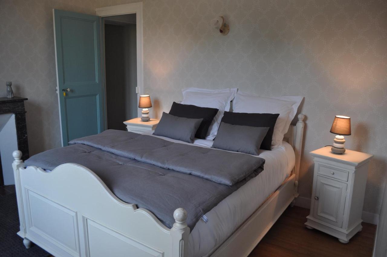 La Villa Des Tilleuls Cambremer Room photo